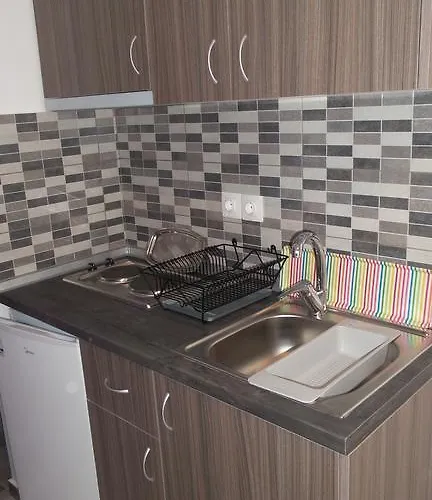House Roula 3* Neos Marmaras