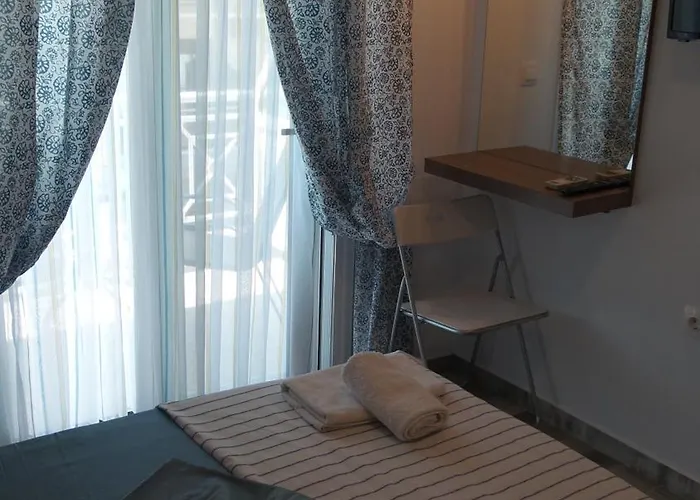 House Roula 3* 新马尔马拉斯