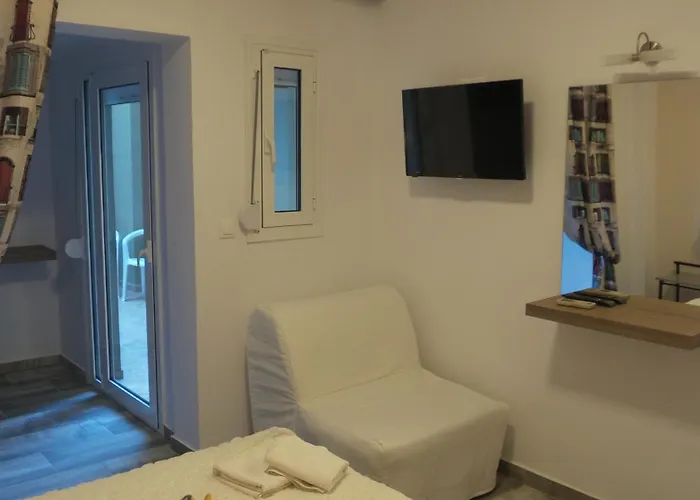 House Roula 3* Neos Marmaras