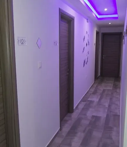 House Roula 招待所 新马尔马拉斯