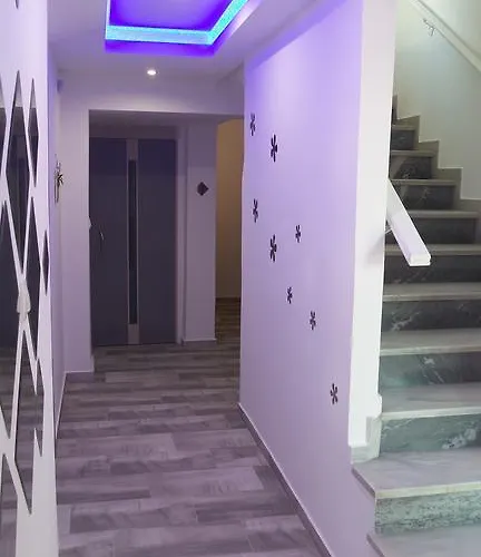 House Roula Pensionat 3*