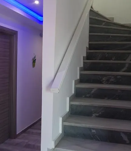 招待所 House Roula 新马尔马拉斯