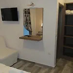 House Roula 招待所