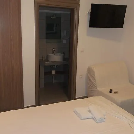 Pensión House Roula